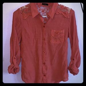 Mine Women’s button up top